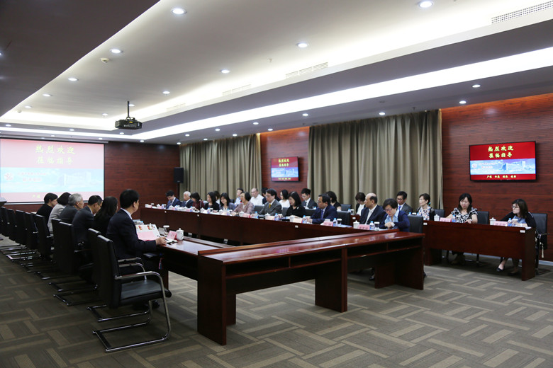 交流会现场_副本.jpg 交流会现场_副本.jpg